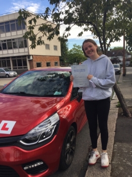 Delighted to have passed my test all thanks to Diana’s help. Could not recommend her enough. Thankyou for getting me on the roads! XWell done Evie all the best at uni. See you around xx